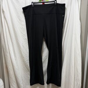 Marika Black Leggings